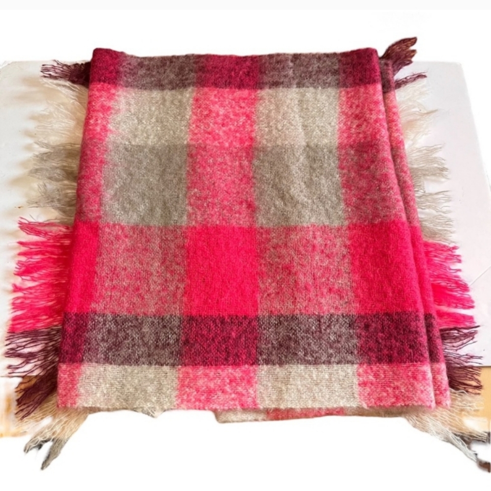 Maison Pholya Tan Red Plaid Fringed Blanket Scarf Shawl Wool Blend 21.5” x 70”